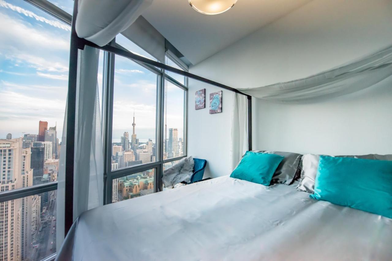 Great View High Rise In Central 토론토 외부 사진