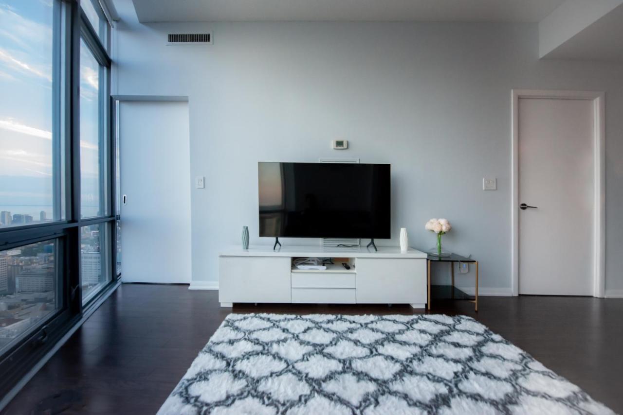 Great View High Rise In Central 토론토 외부 사진