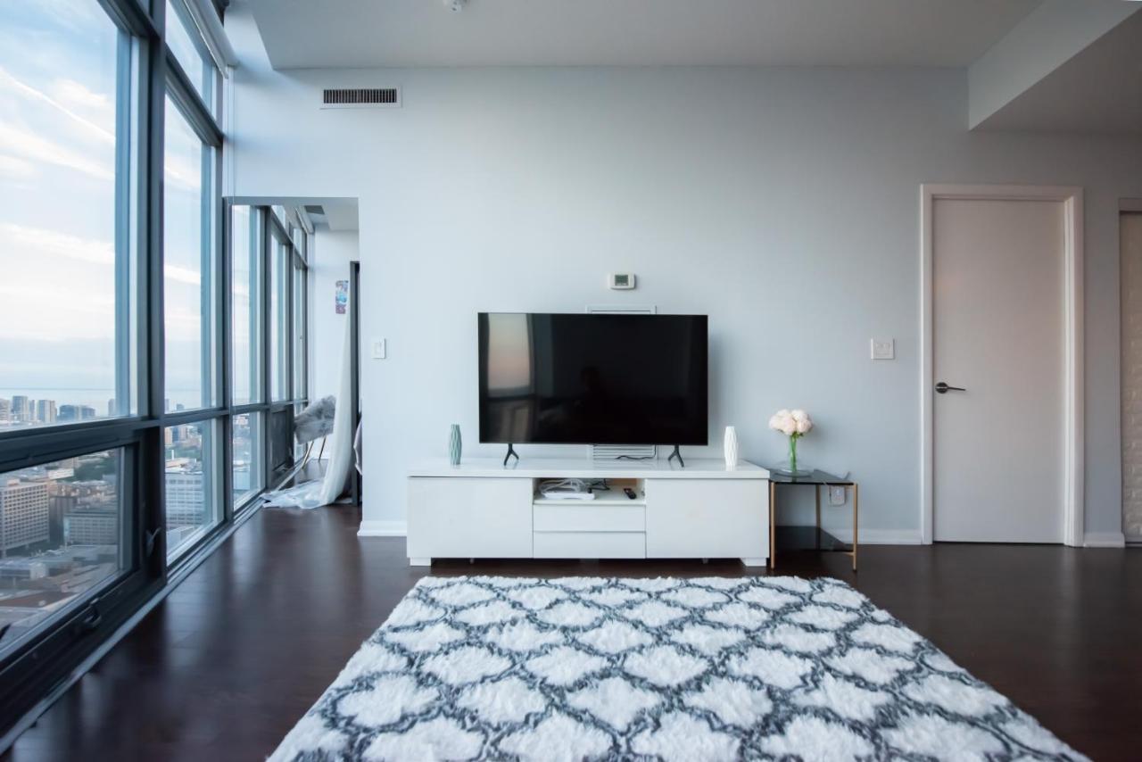Great View High Rise In Central 토론토 외부 사진