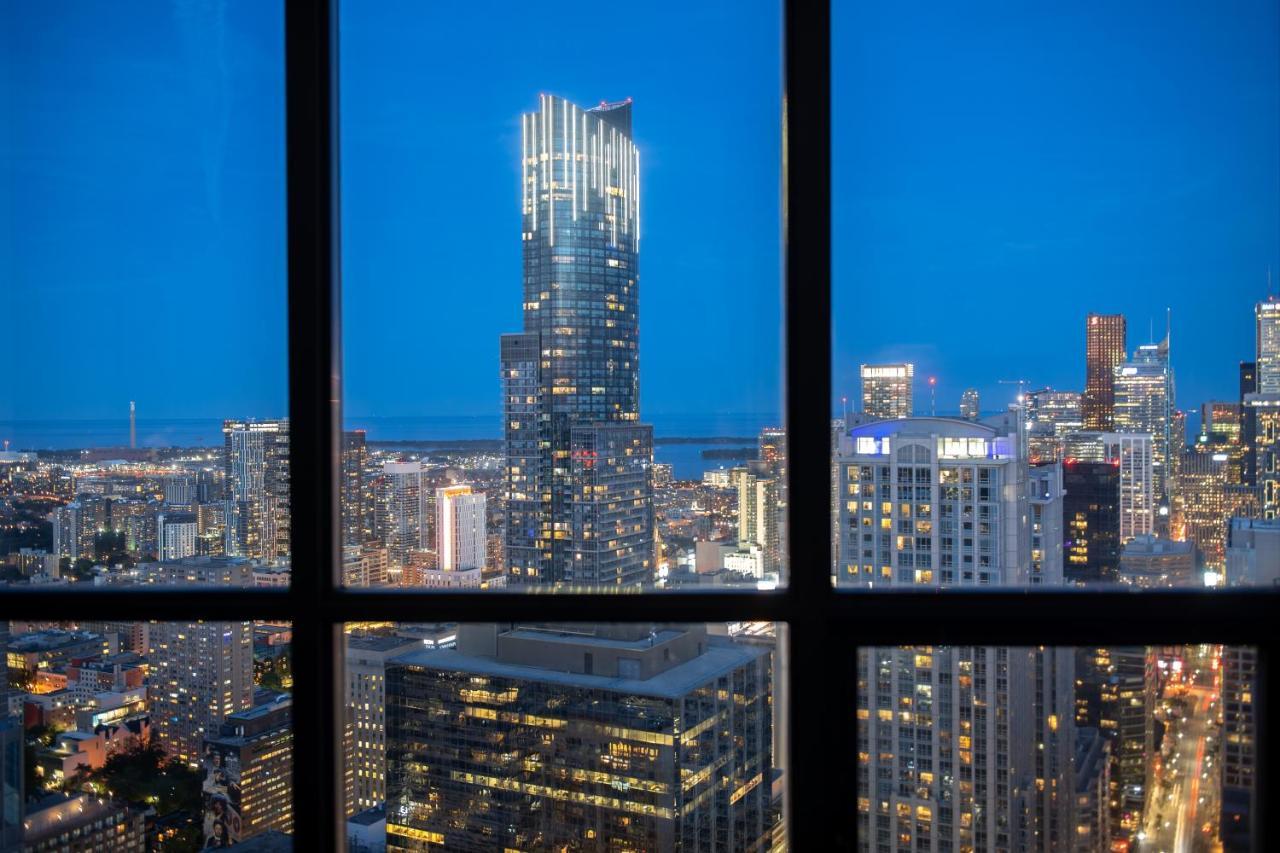 Great View High Rise In Central 토론토 외부 사진
