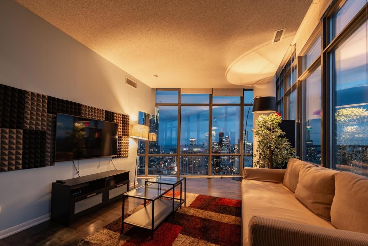 Great View High Rise In Central 토론토 외부 사진